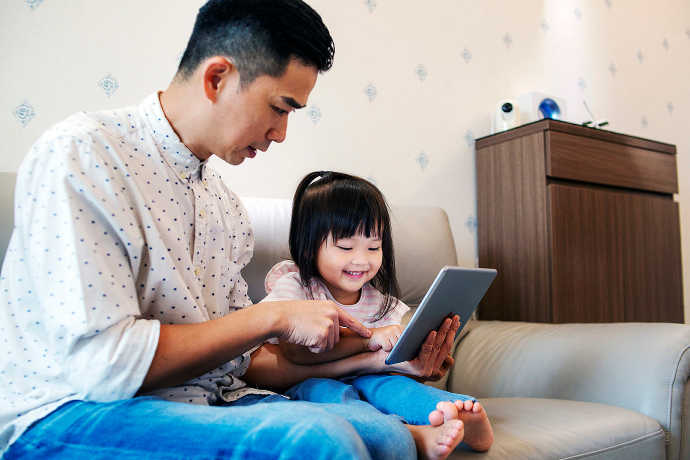 Exploring Father's Day Traditions Around the World – berlitztaiwan